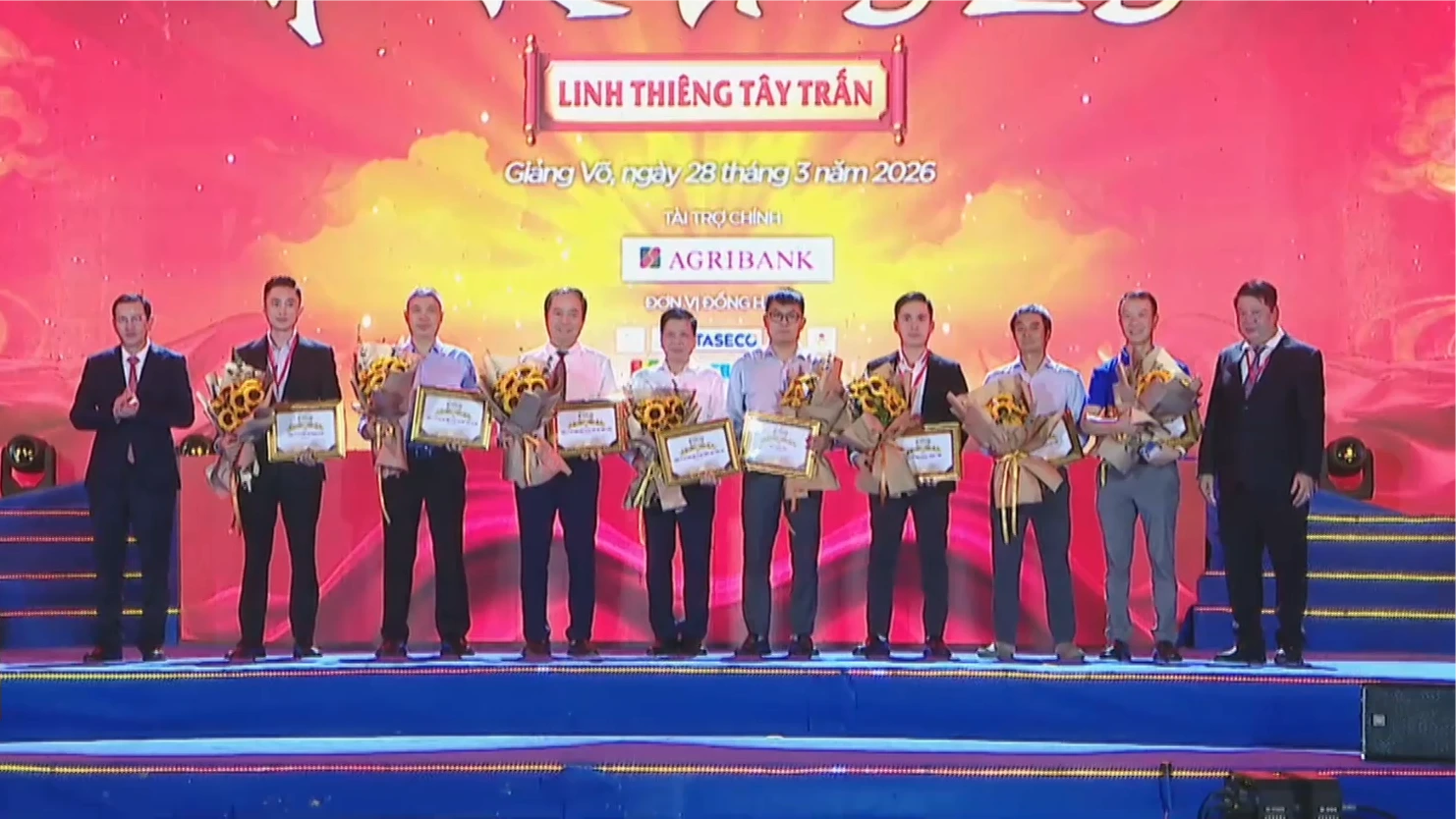 Hào khí Thăng Long – Linh thiêng Tây trấn
