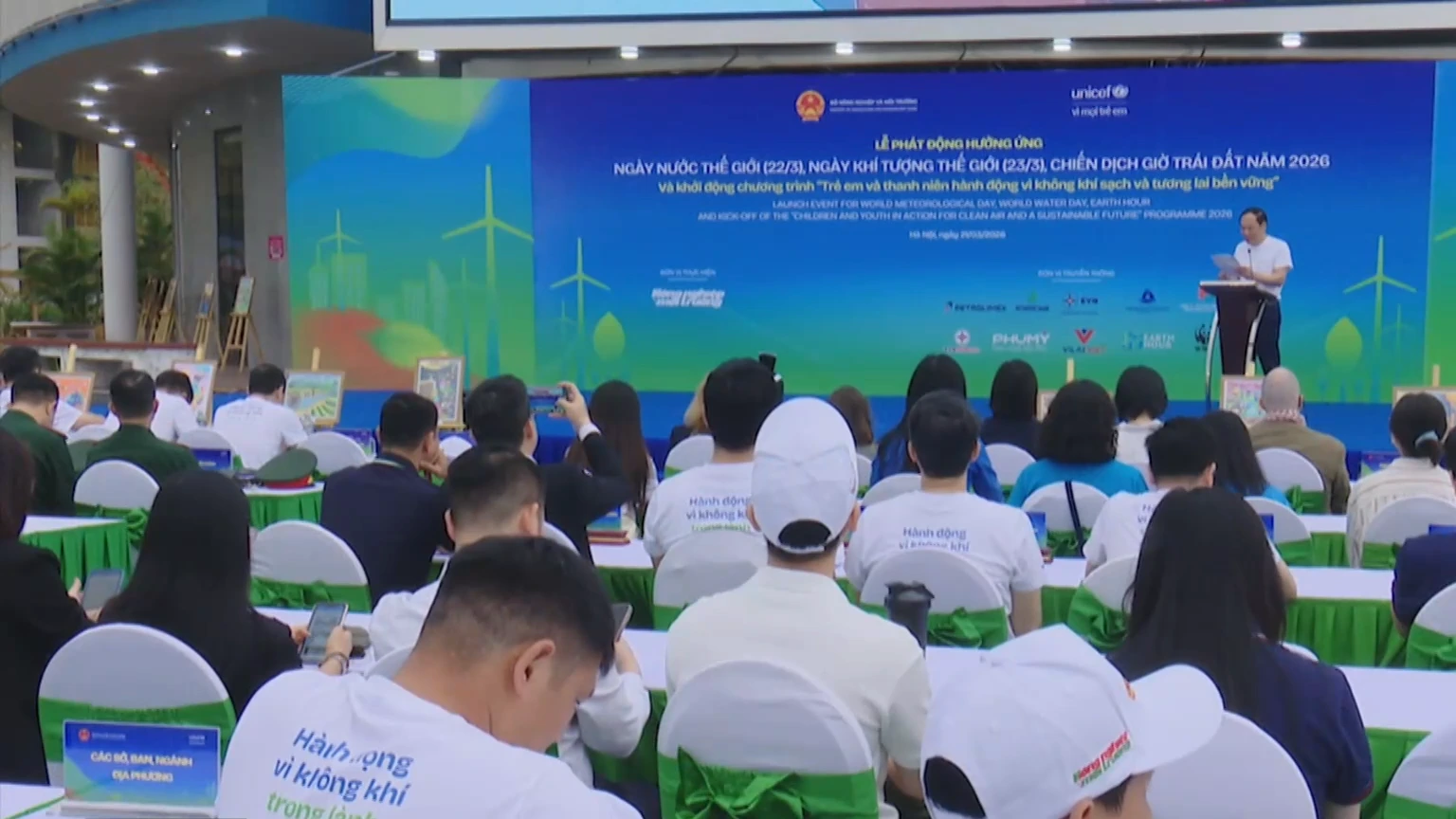 1 giờ tắt đèn, tiết kiệm hơn 1 tỷ đồng