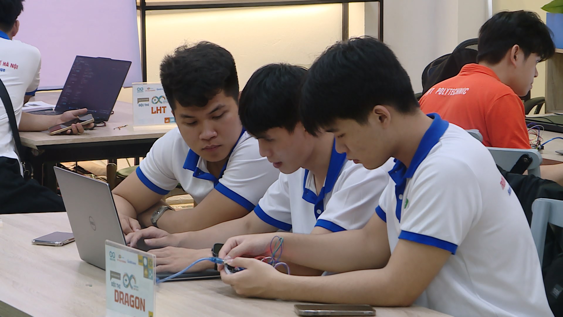 Mở lối cho sinh viên chinh phục công nghệ