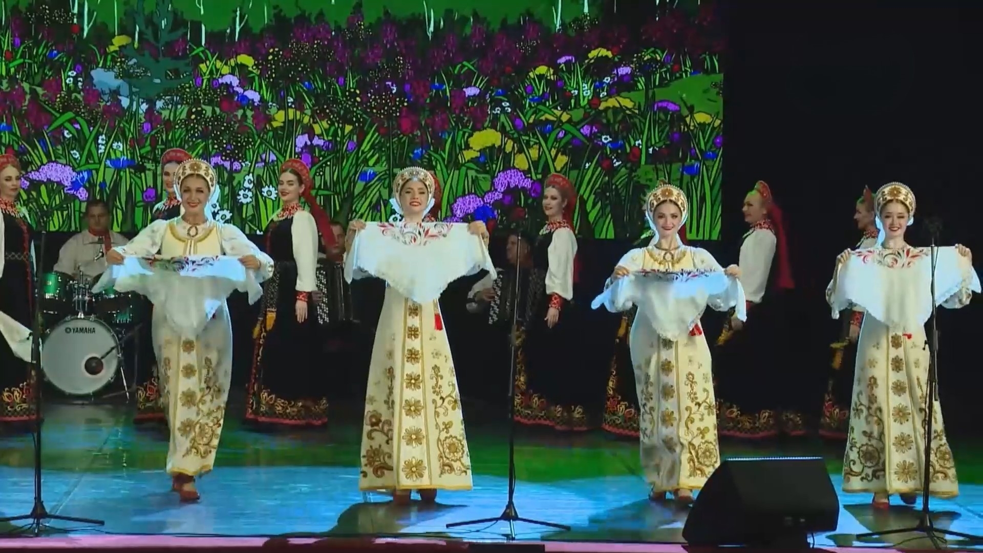 Giao lưu nghệ thuật dân gian Nga