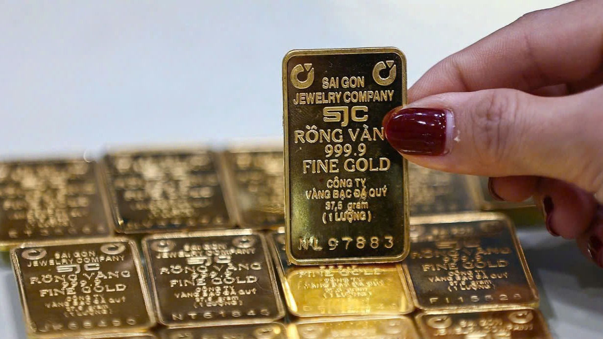 Giá vàng trong nước đồng loạt giảm sâu 