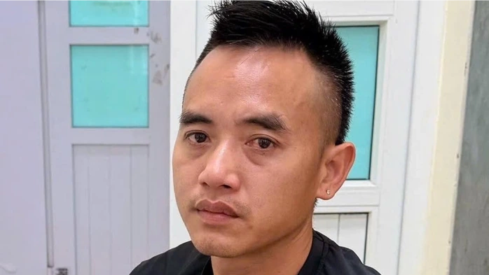 Tạm giữ hình sự tài xế chèn ngã 3 người đi xe máy Tạm giữ hình sự tài xế chèn ngã 3 người đi xe máy