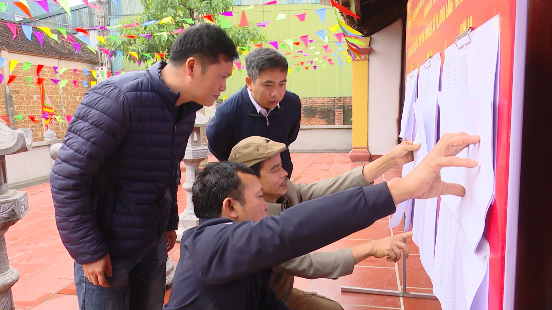 Người dân ngoại thành Hà Nội sẵn sàng cho ngày bầu cử Người dân ngoại thành Hà Nội sẵn sàng cho ngày bầu cử