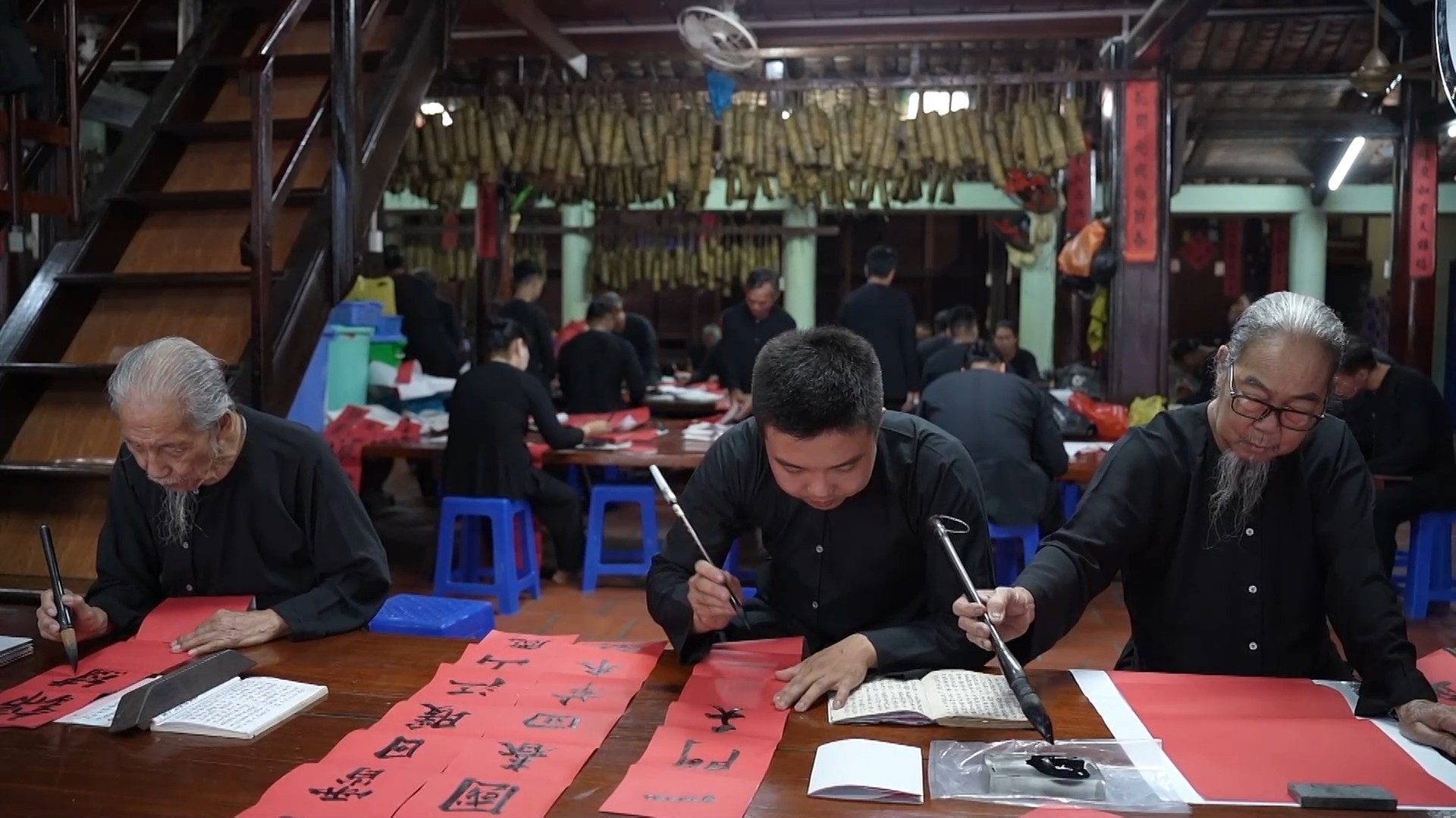 Nhà Lớn Long Sơn và phong tục viết liễn đầu xuân