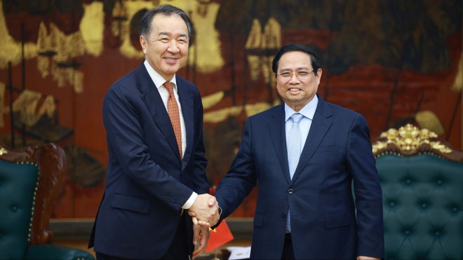 Thủ tướng tiếp Chủ tịch Hội đồng Ủy ban Kinh tế Á - Âu