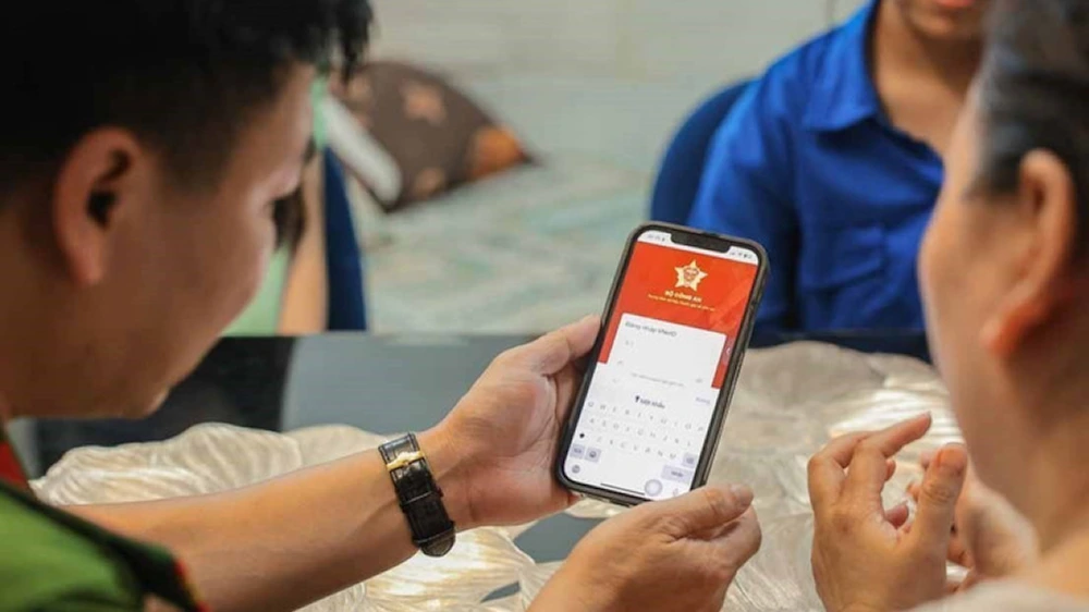 Từ 1/4 phản ánh vi phạm giao thông qua VNeID