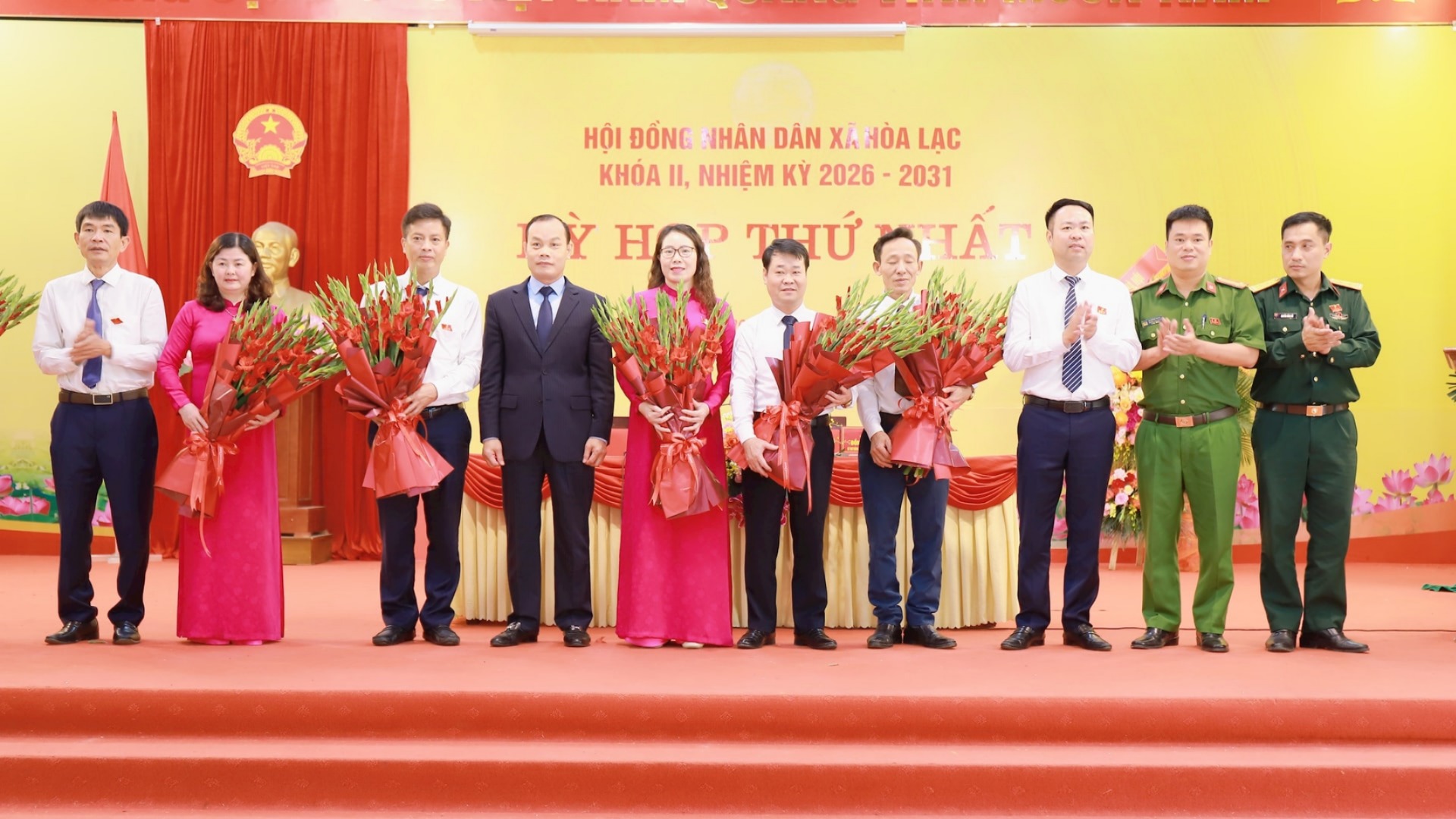 Xã Hòa Lạc kiện toàn bộ máy chính quyền khóa II