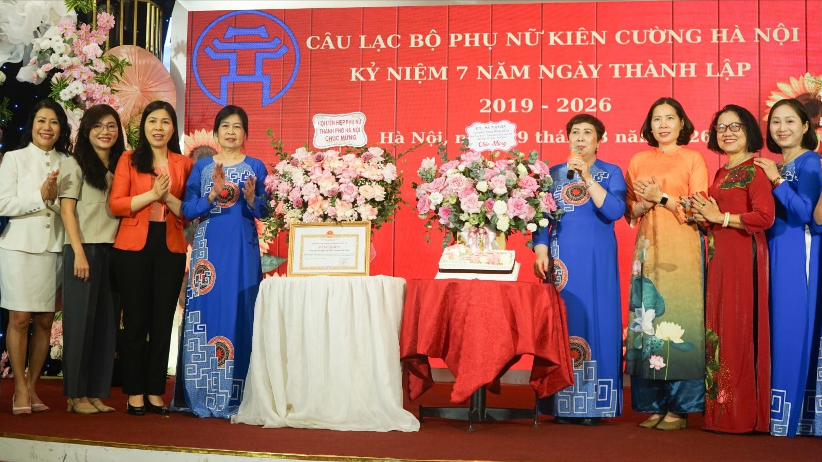 Phụ nữ kiên cường Hà Nội tự tin, nghị lực và tỏa sáng