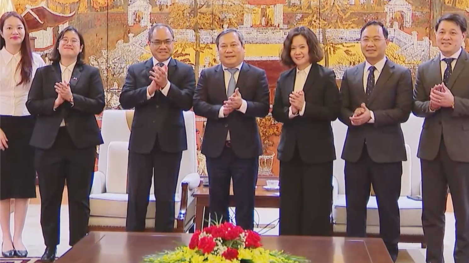 Tăng cường ngoại giao nhân dân giữa Manila và Hà Nội