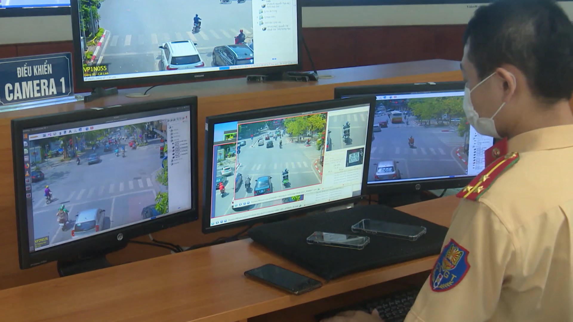 Dùng camera AI xử lý vi phạm dừng, đỗ ô tô sai quy định