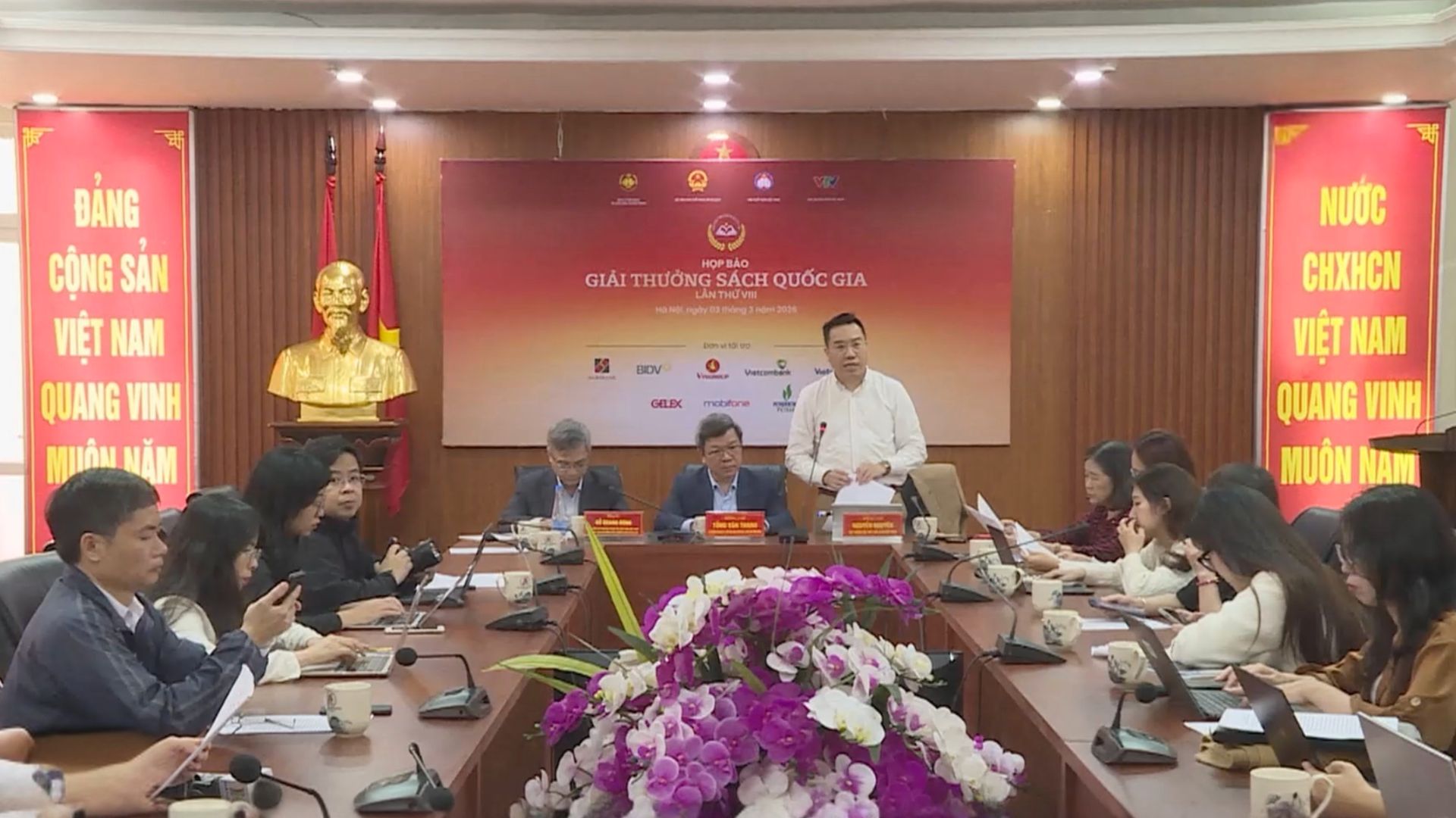 Tôn vinh tác phẩm có giá trị thực tiễn và sức lan tỏa