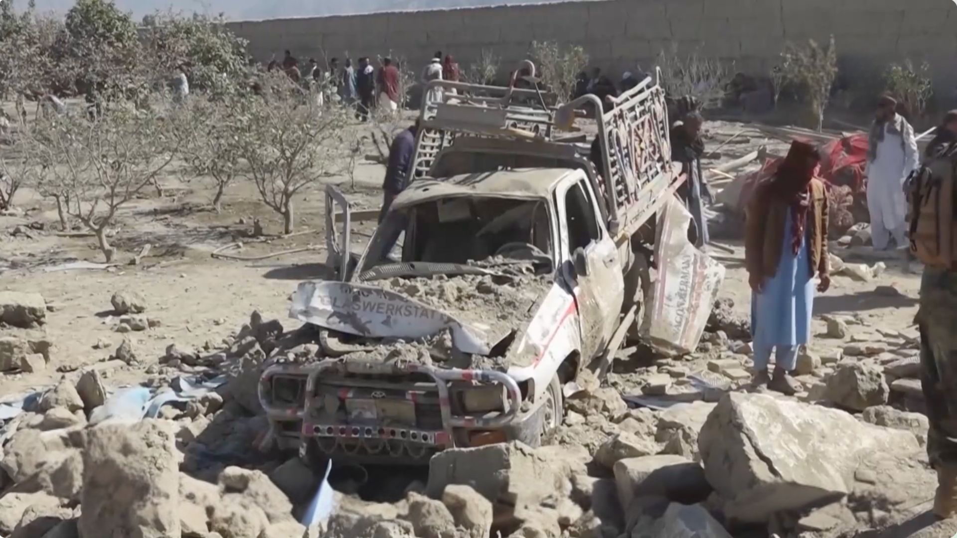 Giao tranh giữa Pakistan và Afghanistan tiếp diễn