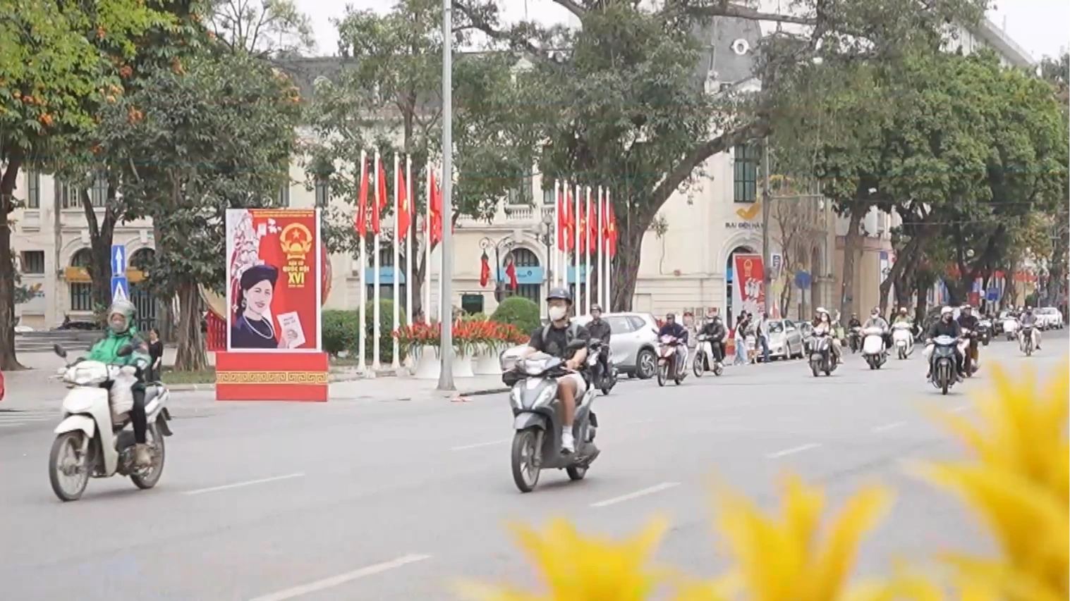 Hà Nội trang hoàng chuẩn bị cho ngày hội toàn dân