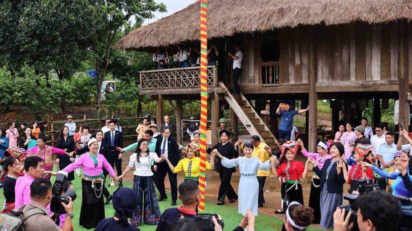 Chuỗi hoạt động đặc sắc tại Làng văn hóa các dân tộc