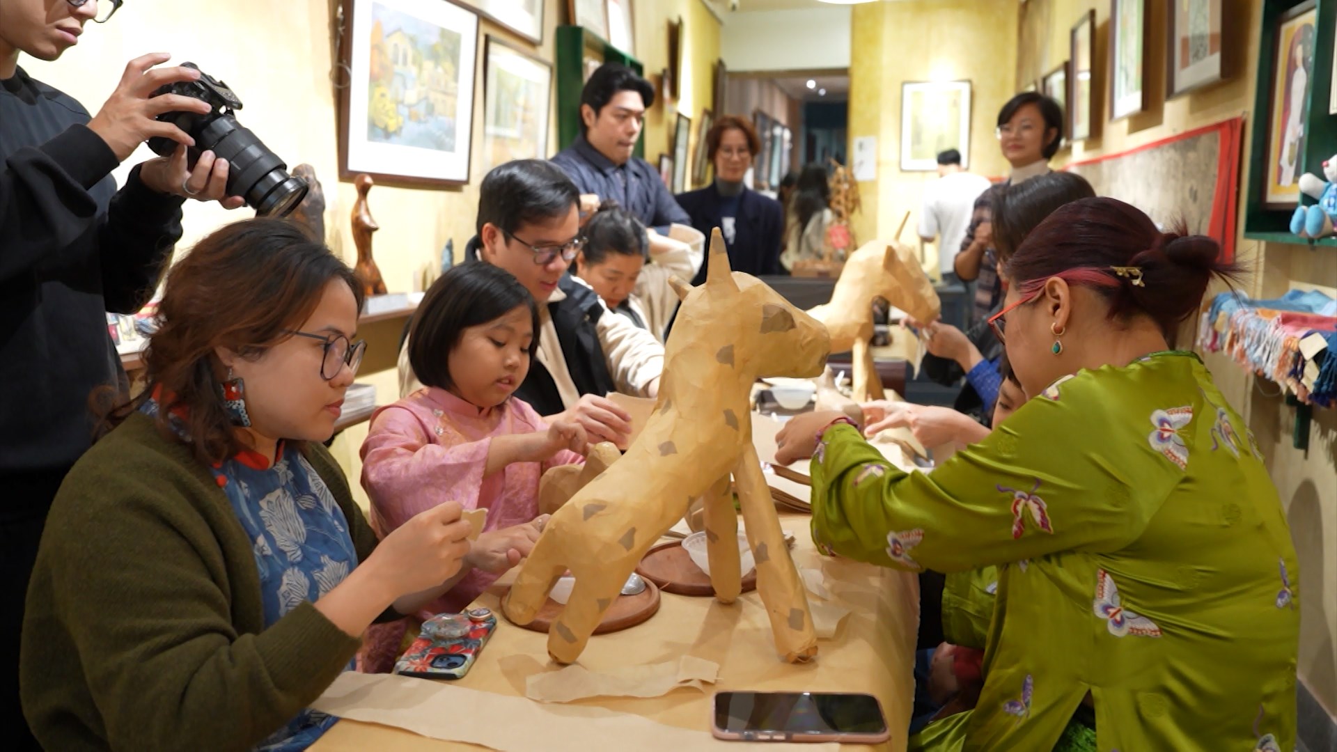 Workshop ngựa giấy dó: Khơi dậy ký ức thủ công truyền thống
