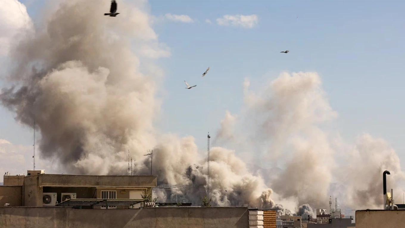 Israel tuyên bố phá hủy 60% năng lực tên lửa của Iran