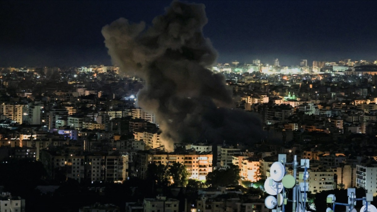 Israel không kích dữ dội vào thủ đô của Liban