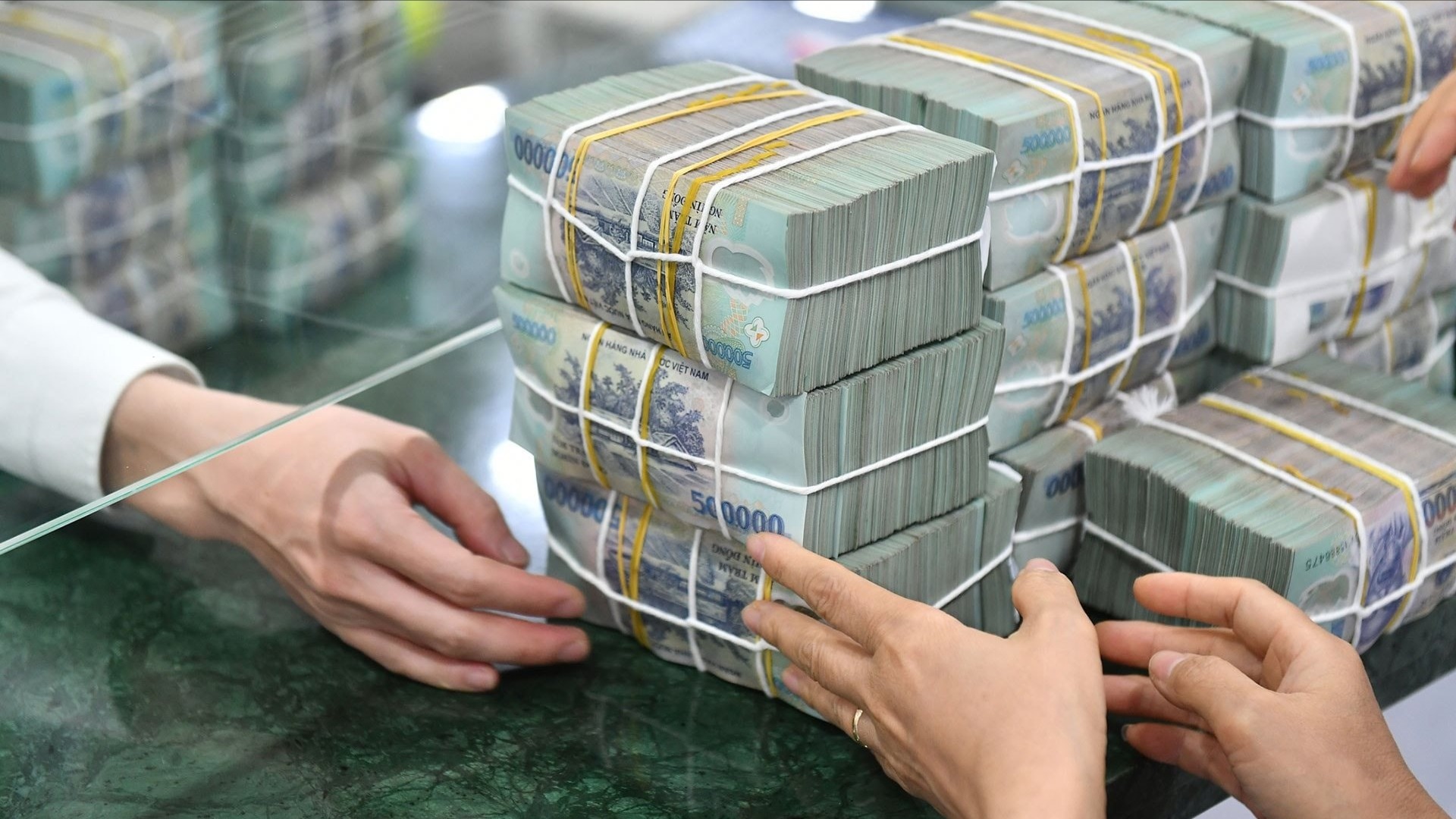 Vay tiêu dùng dưới 400 triệu đồng không phải chứng minh tài chính