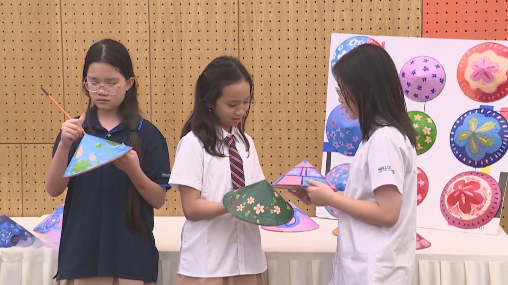 Giữ bản sắc Việt trong hành trình hội nhập