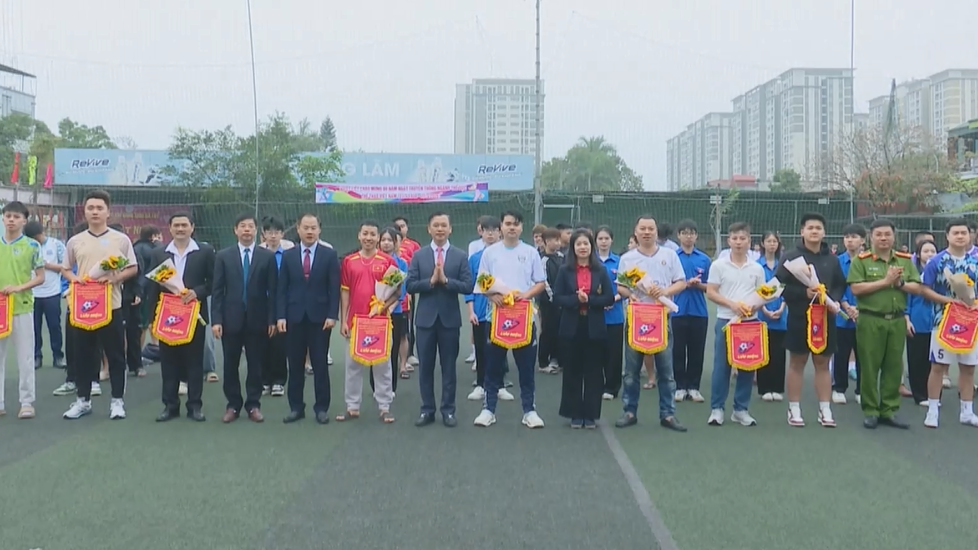 Sôi nổi Giải bóng đá Thanh niên phường Phú Lương 2026