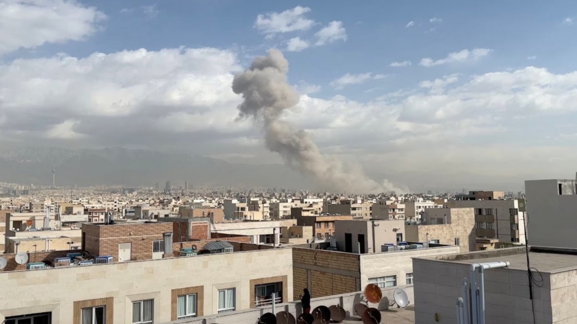 Iran kêu gọi dừng tấn công cơ sở dầu mỏ