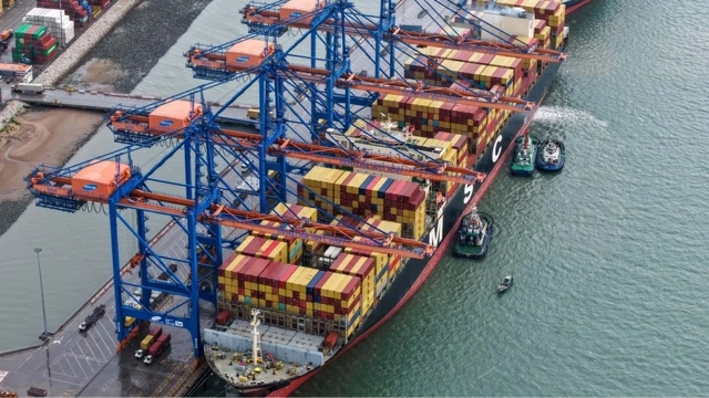 Ứng phó sức ép mới với xuất khẩu từ căng thẳng Trung Đông