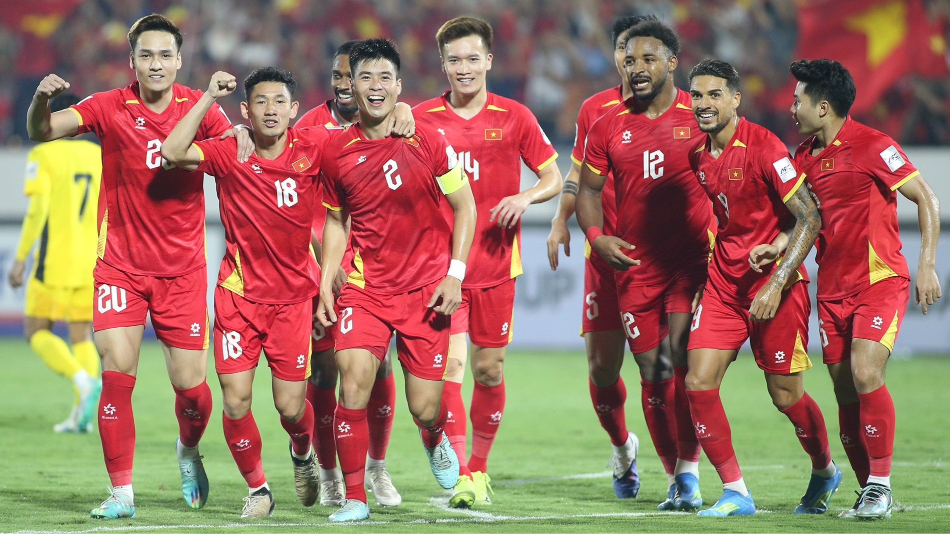 Đội tuyển Việt Nam chính thức trở lại top 100 thế giới 