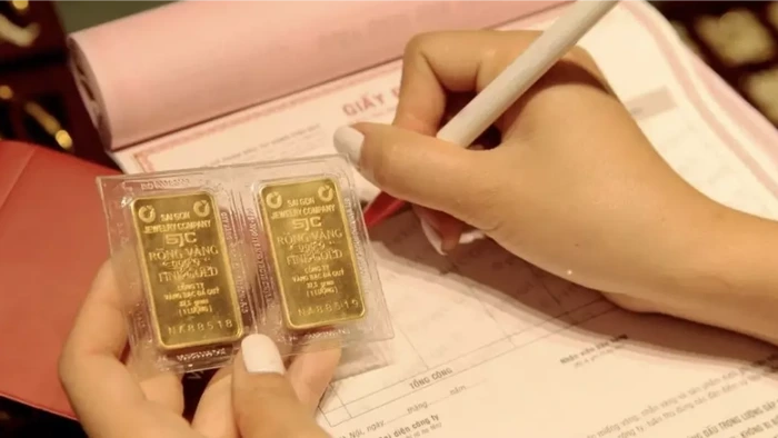 Người mua 'gánh' rủi ro khi mua vàng nhận giấy hẹn