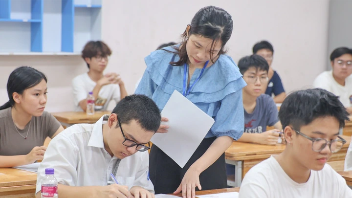 Thi tốt nghiệp THPT 2026 sớm hơn 2 tuần