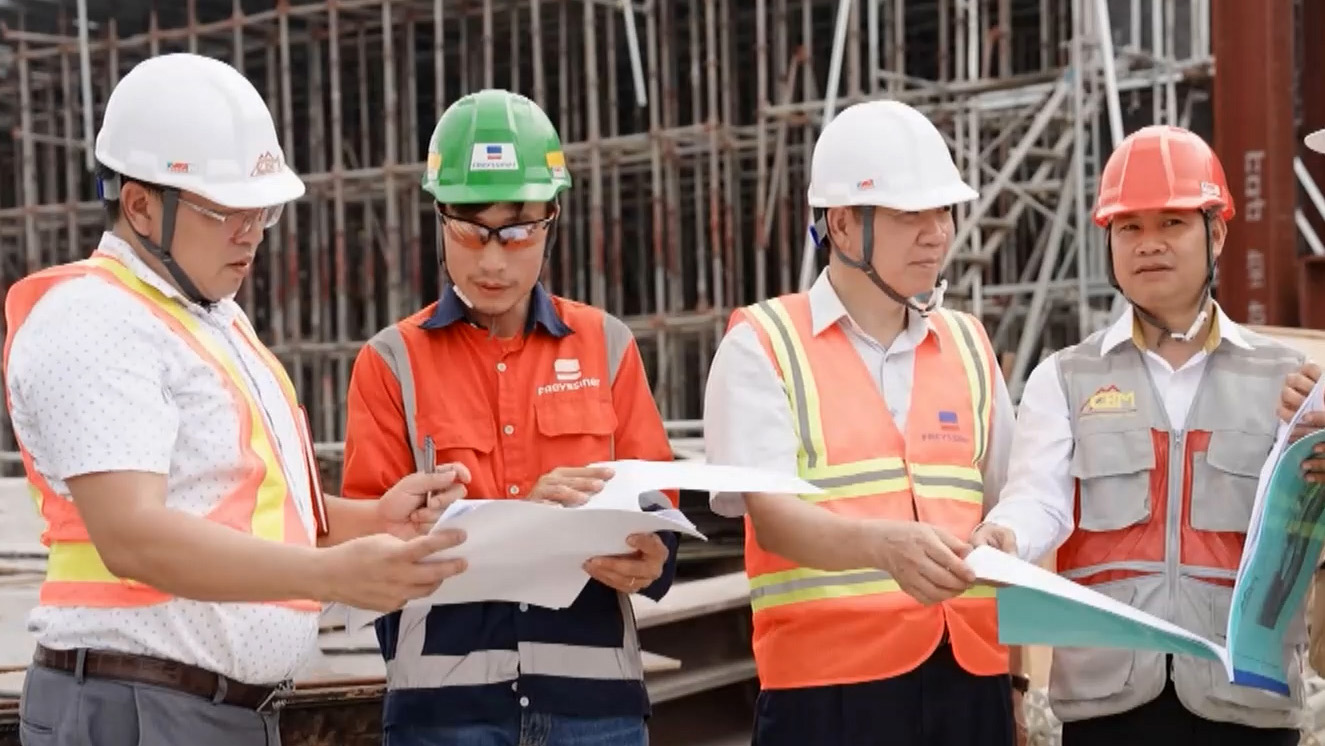 Hà Nội tăng cường kiểm tra ATVS lao động trong xây dựng