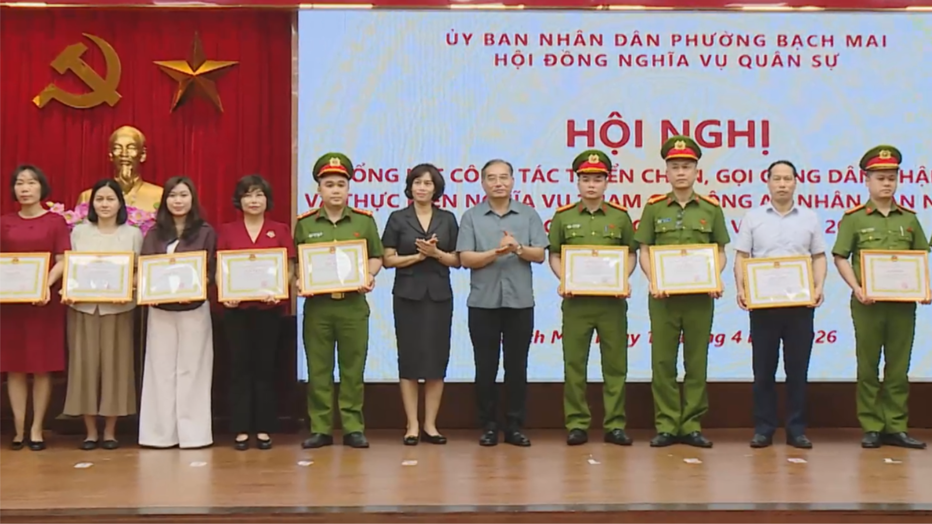 Phường Bạch Mai tổng kết công tác tuyển quân