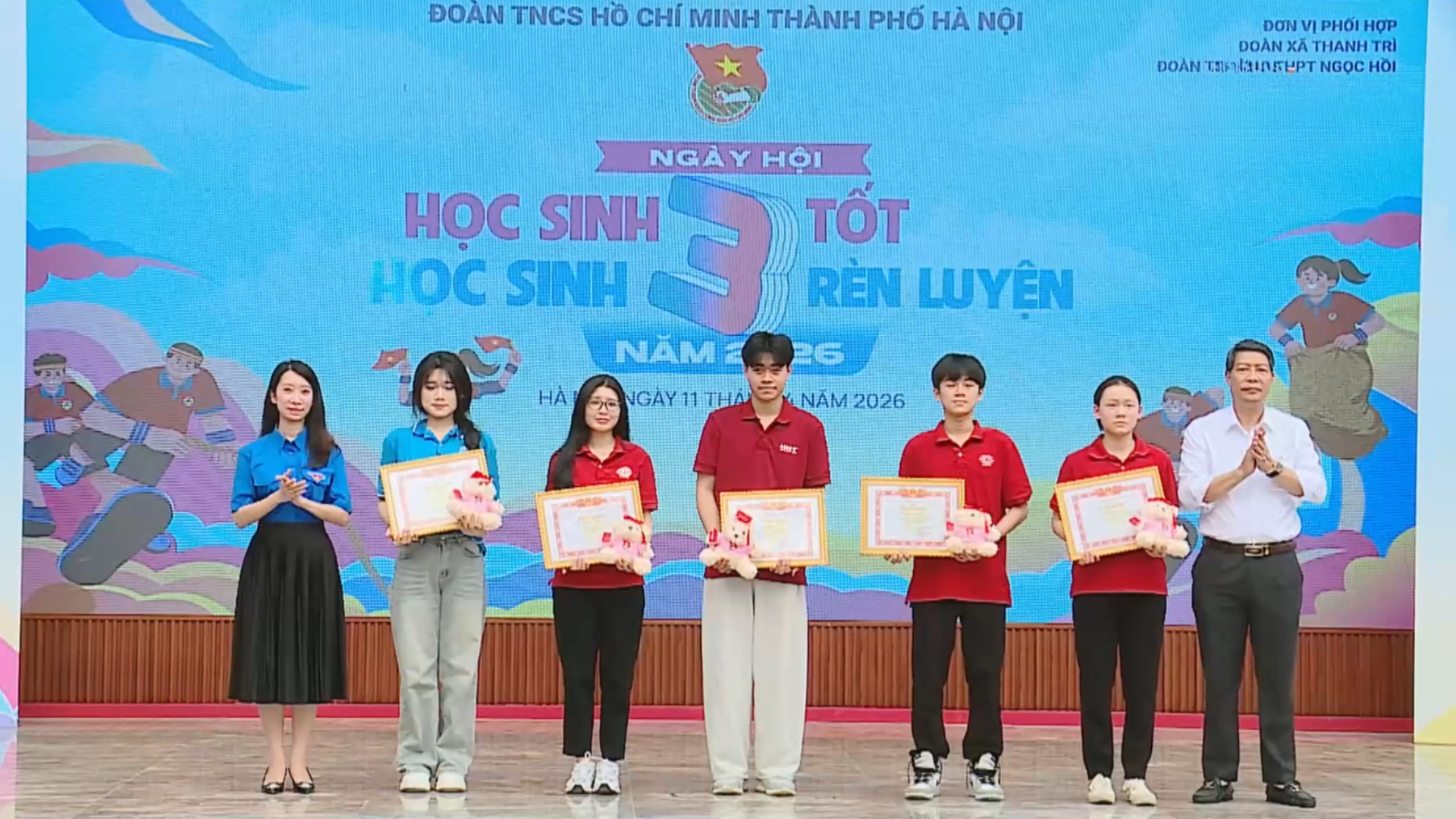 Tuyên dương 68 ‘học sinh 3 rèn luyện’, ‘học sinh 3 tốt’ cấp Thành phố