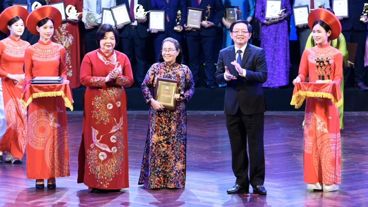 Tôn vinh 100 hợp tác xã tiêu biểu trong phát triển kinh tế tập thể