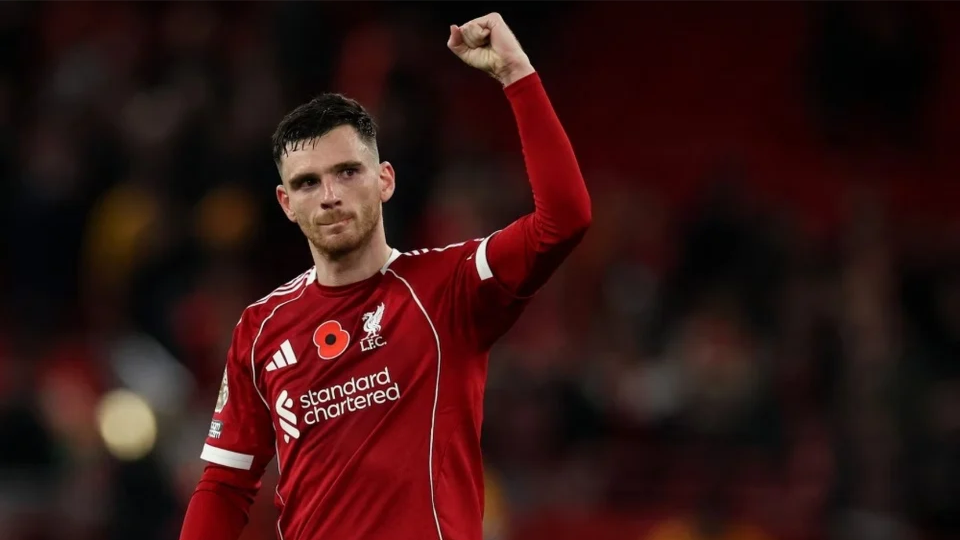 Hậu vệ Andy Robertson rời Liverpool sau 9 năm