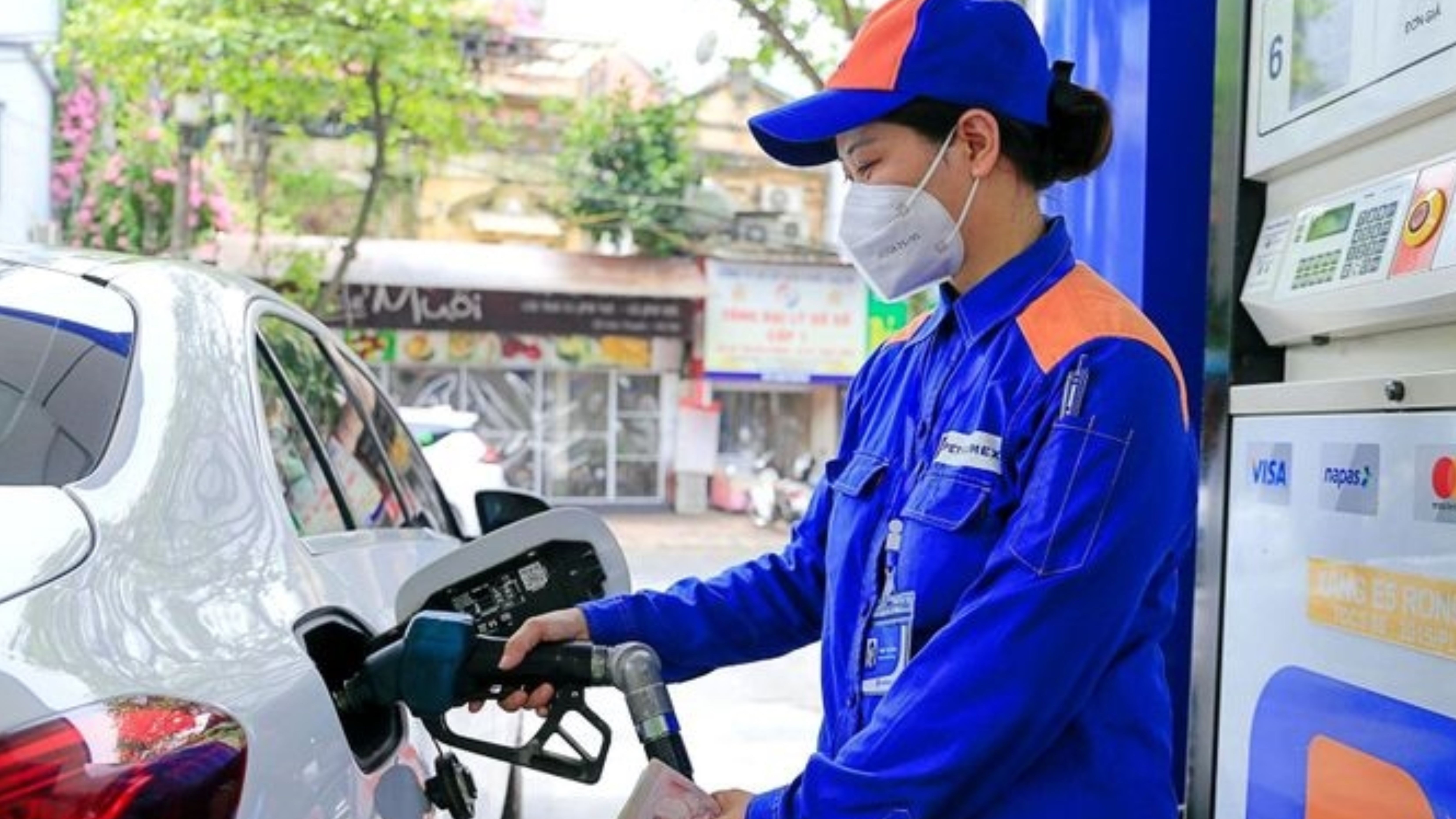 Quốc hội chốt giảm thuế xăng, dầu đến hết ngày 30/6/2026