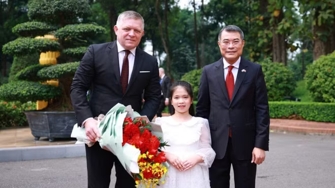 Lễ đón Thủ tướng Slovakia thăm chính thức Việt Nam