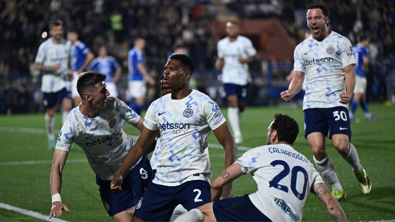 Inter Milan củng cố ngôi đầu Serie A