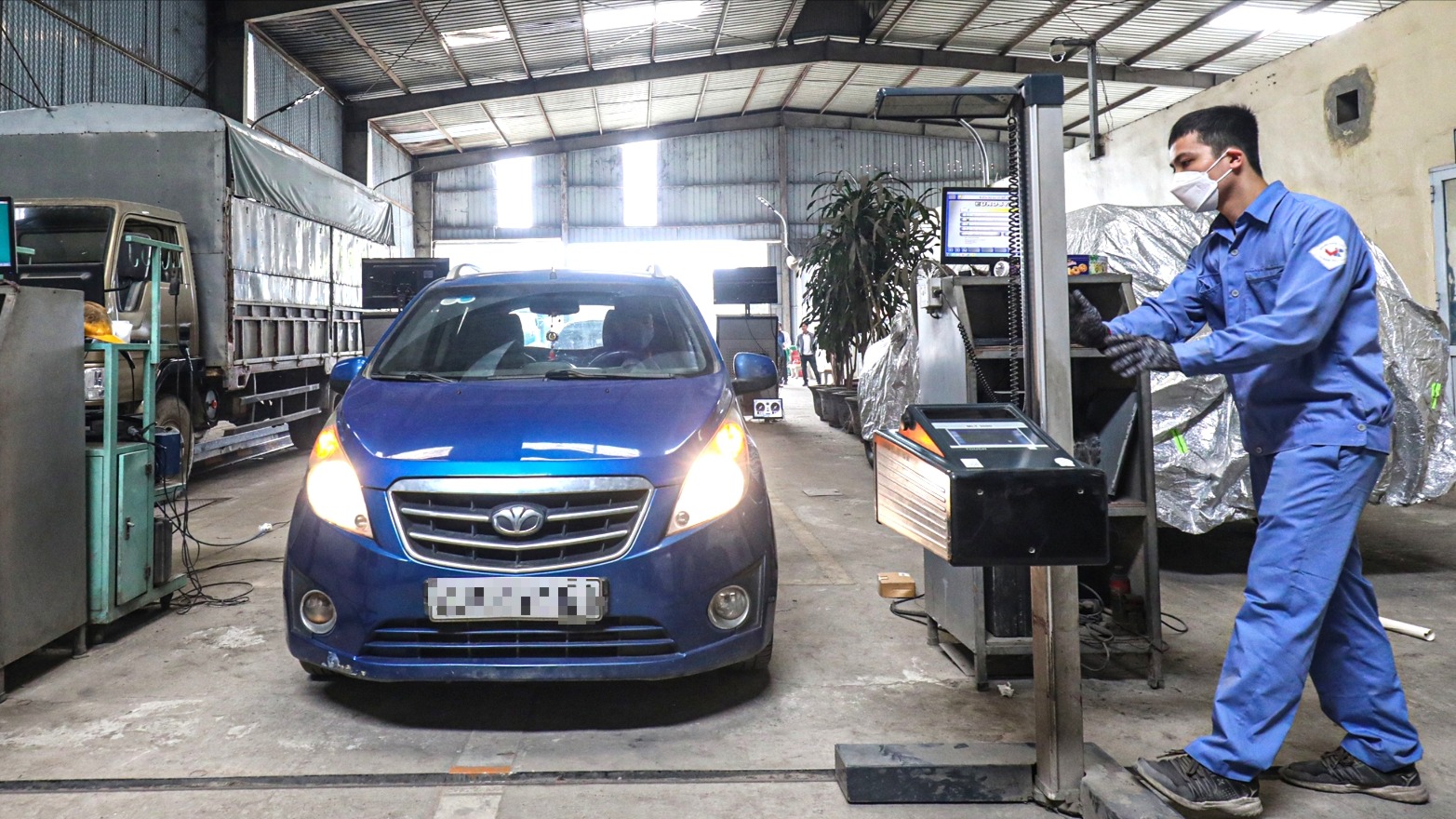 Đề xuất bỏ giấy hẹn đăng ký xe khi đi đăng kiểm