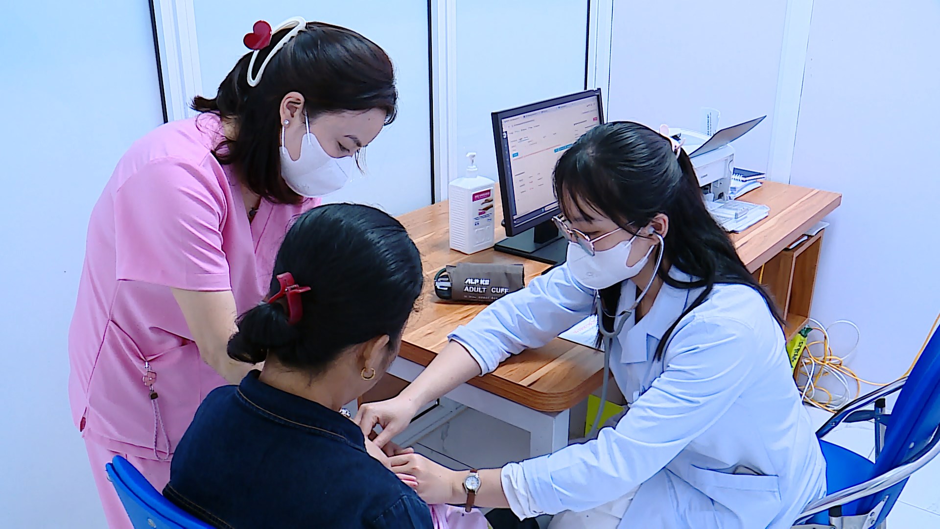 Điều trị y tế ngay tại cơ sở, giảm tải tuyến trên