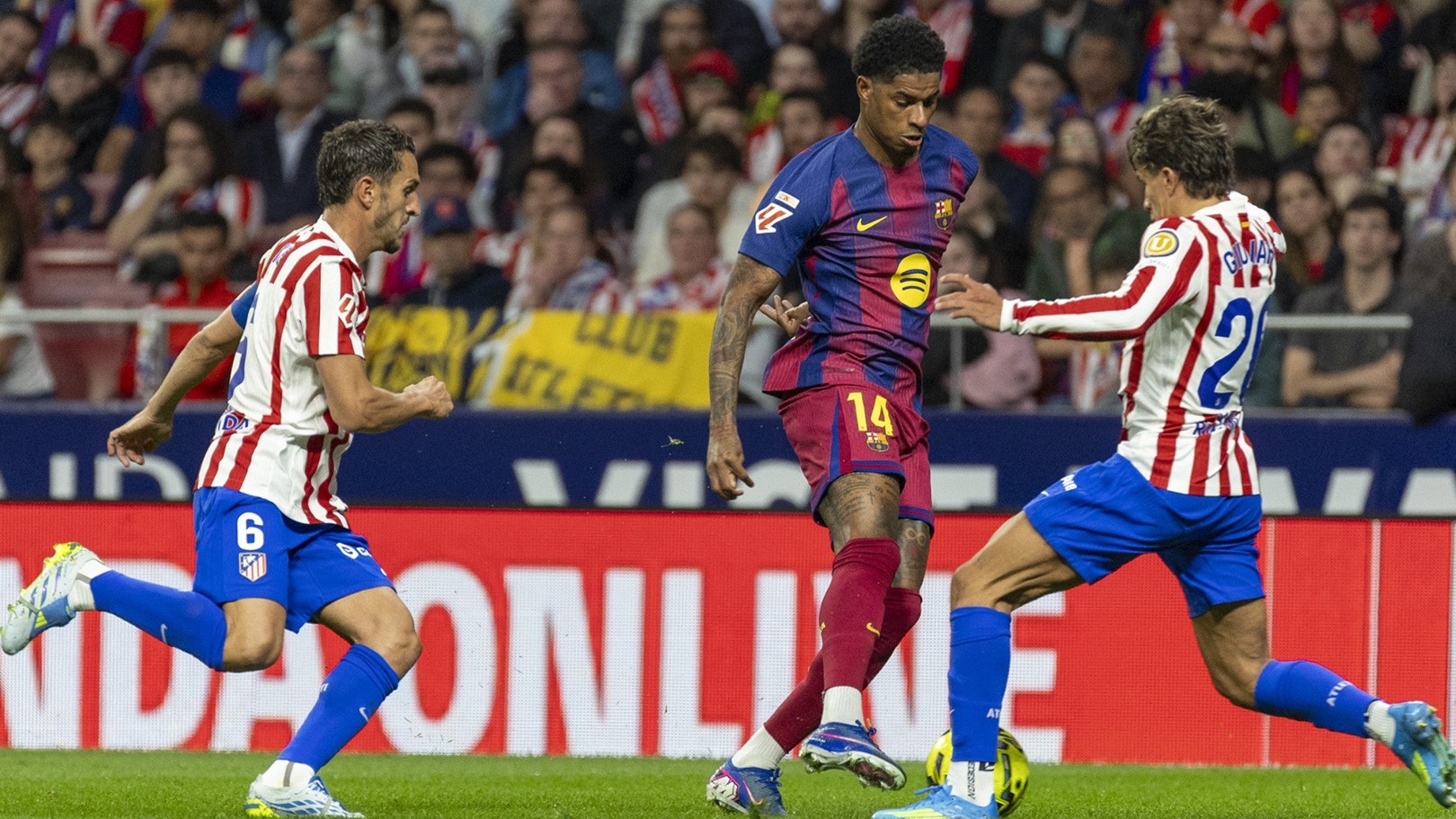 Barca quyết tạo bất ngờ, PSG sẵn sàng duy trì lợi thế