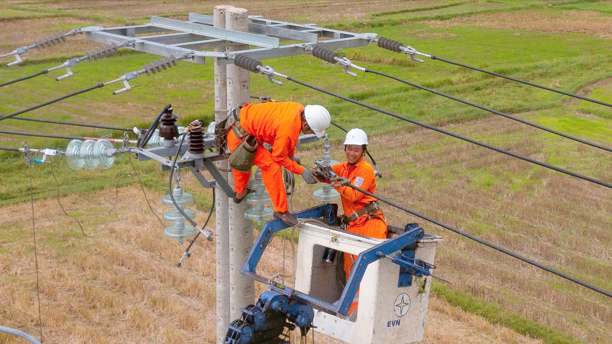 Đảm bảo cung ứng điện mùa nắng nóng