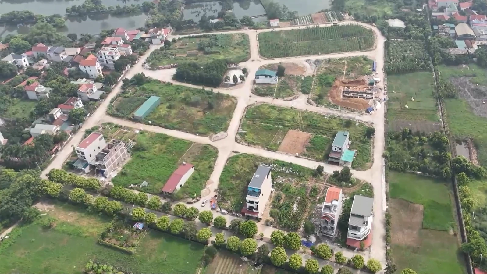 Nhà đầu tư cẩn trọng khi giá đất nền giảm