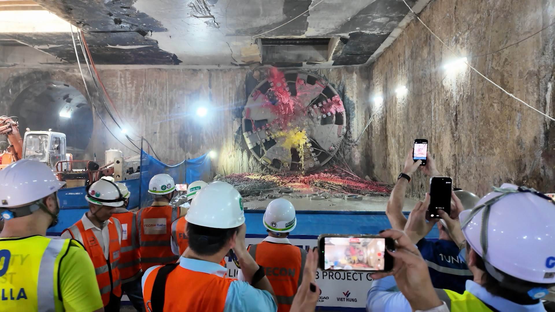 Hoàn thành khoan 4km hầm tuyến Metro Nhổn – Ga Hà Nội