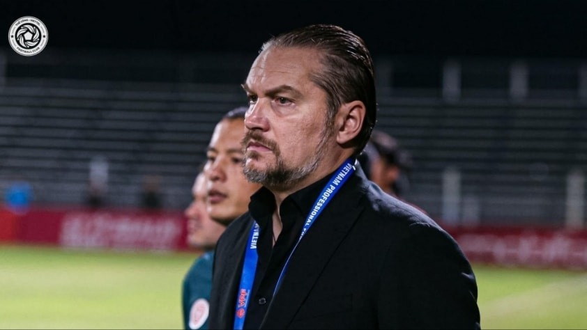 HLV Velizar Popov nhận án kỷ luật nặng từ VFF