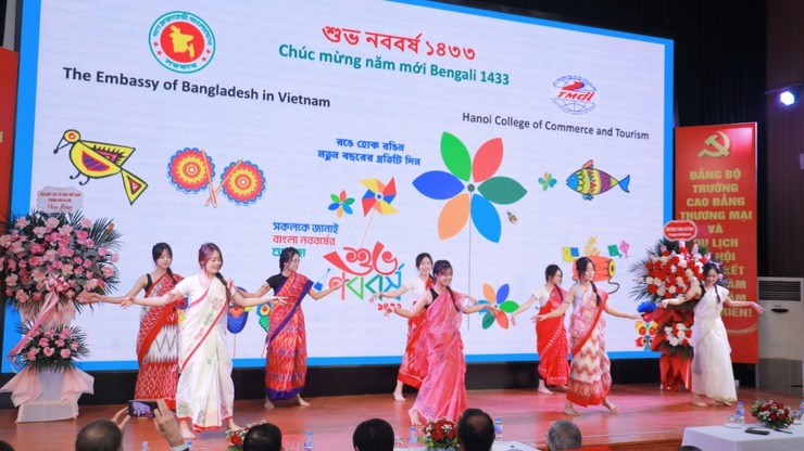 Hòa mình vào không gian Tết cổ truyền Bangladesh tại Hà Nội