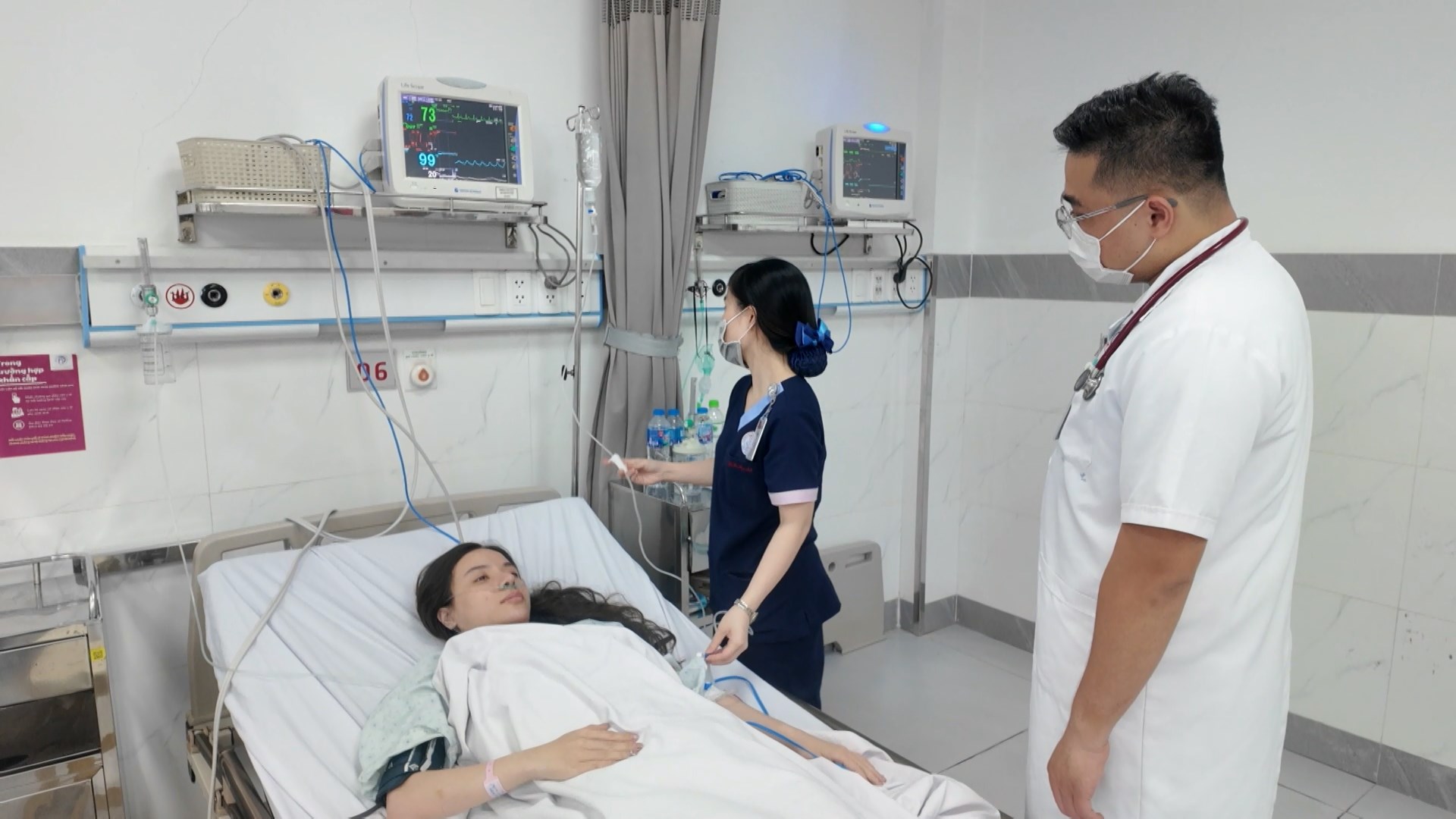 Cấp cứu điều trị kịp thời các nạn nhân trong vụ cháy ở Hồng Hà