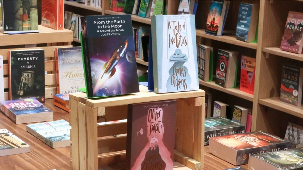 Sách ngoại văn và biến chuyển trong văn hoá đọc độc giả Việt