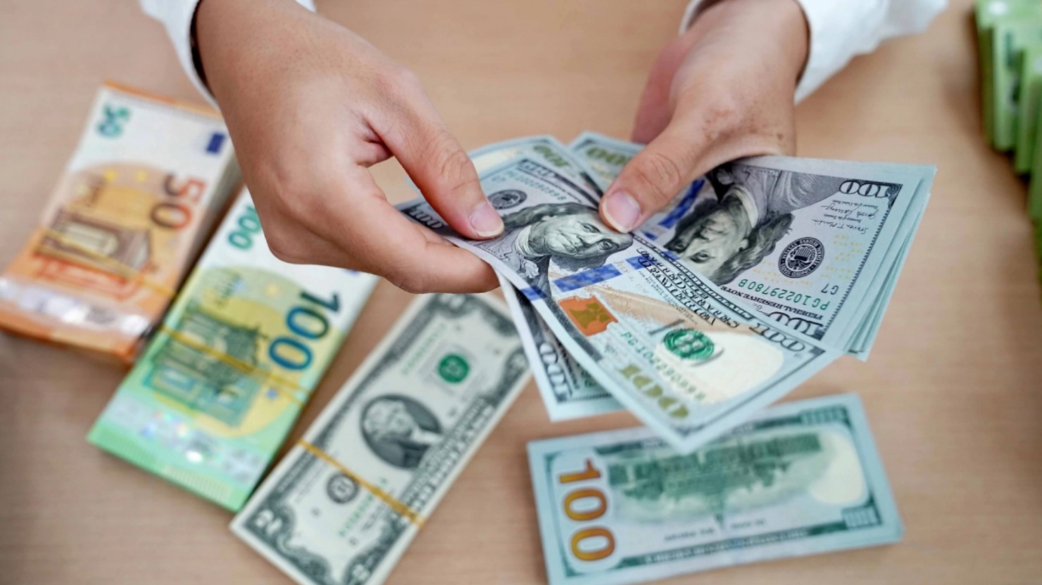 Cảnh báo chiêu trò mua ngoại tệ trục lợi