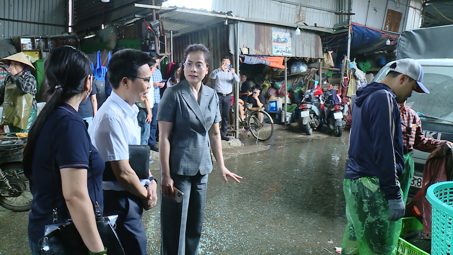 Hà Nội đẩy nhanh tiến độ giải tỏa chợ cá Yên Sở