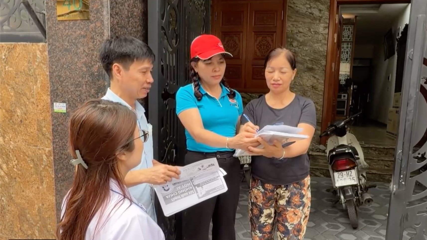 Phường Hoàng Mai phát động chiến dịch vệ sinh môi trường 